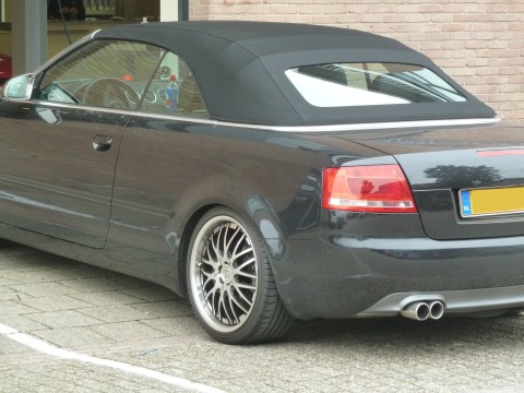 Audi A4, softtop Twillfast zwart