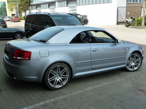 Stockfoto, Audi RS4, hardtop Wiesmann (2)