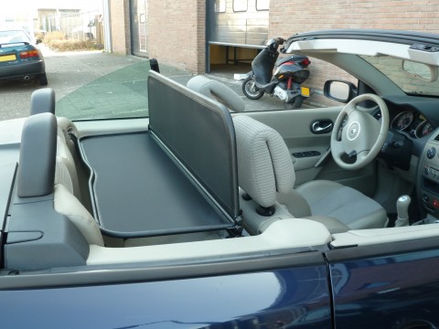 Renault Megane CC 2004-2010 windscherm (1)