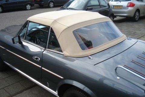 Softtop Fiat 124 Spider CS2 beige Sonnenland