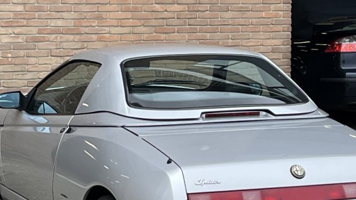 Hardtop Alfa Romeo 916 Spider zilver