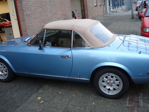 Softtop Fiat 124 Spider CS1 beige Stayfast