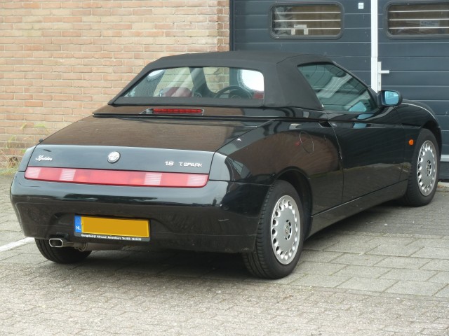 Alfa Romeo Spider 916 / softtop Stayfast zwart