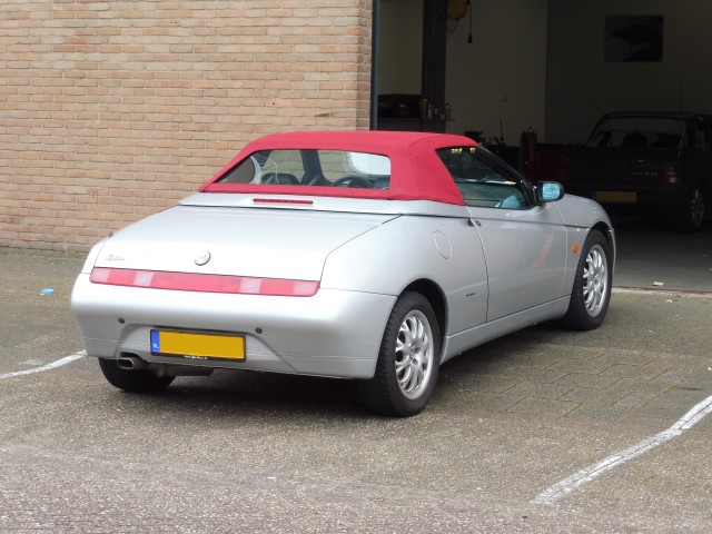 Alfa Romeo 916 softtop Sonnenland A5 rood (1)