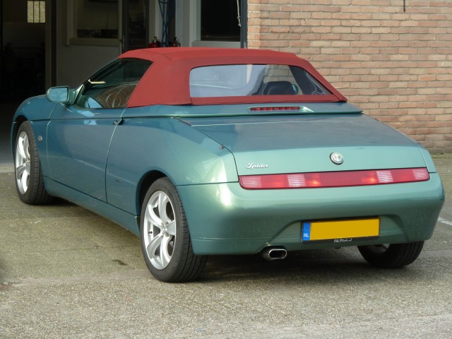 Alfa Romeo 916, softtop Stayfast rood