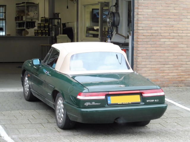 Alfa Romeo Spider, softtop Sonnenland A5 beige