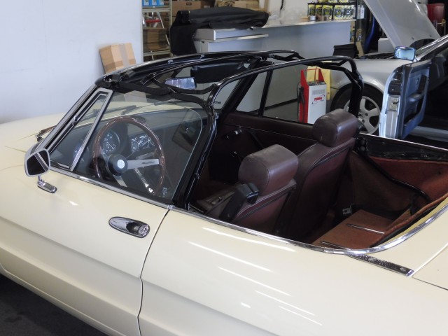 Alfa Romeo Spider softtop Sonnenland A5 zwart (10)