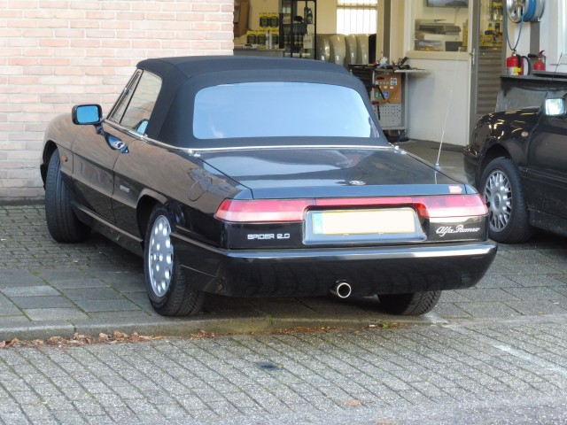 Alfa Romeo Spider softtop Sonnenland A5 zwart (1)