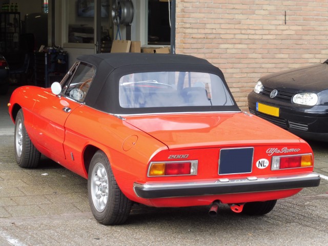 Alfa Romeo Spider softtop Sonnenland A5 zwart (9)