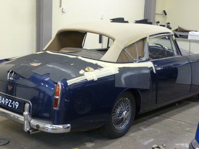 Alvis 1966, binnenhemel van wolstof en isolatieset