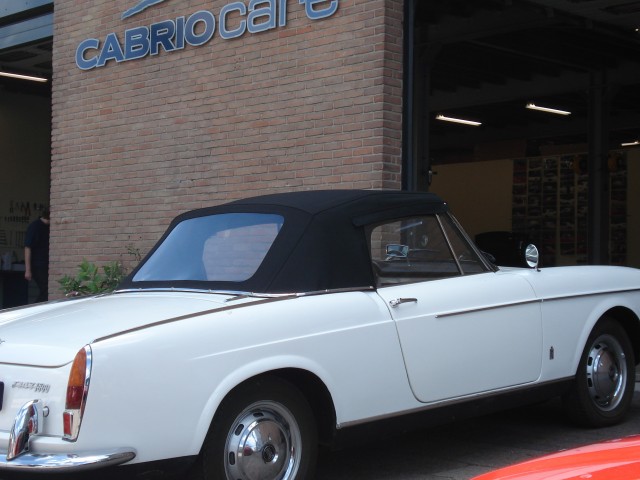 Fiat 1500 Spider, softtop Sonnenland Classic zwart (6)