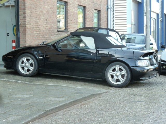 Kia Elan, softtop tailor-made van Sonnenland Classic zwart (13)