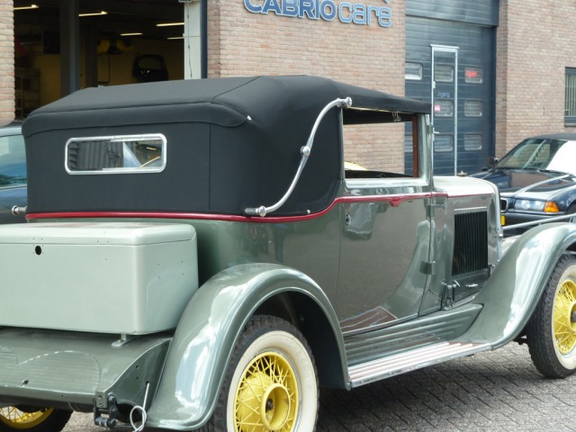 Nash, softtop Stayfast zwart